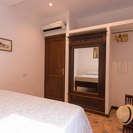 Jureka Sea View 2 * تْشيفالو